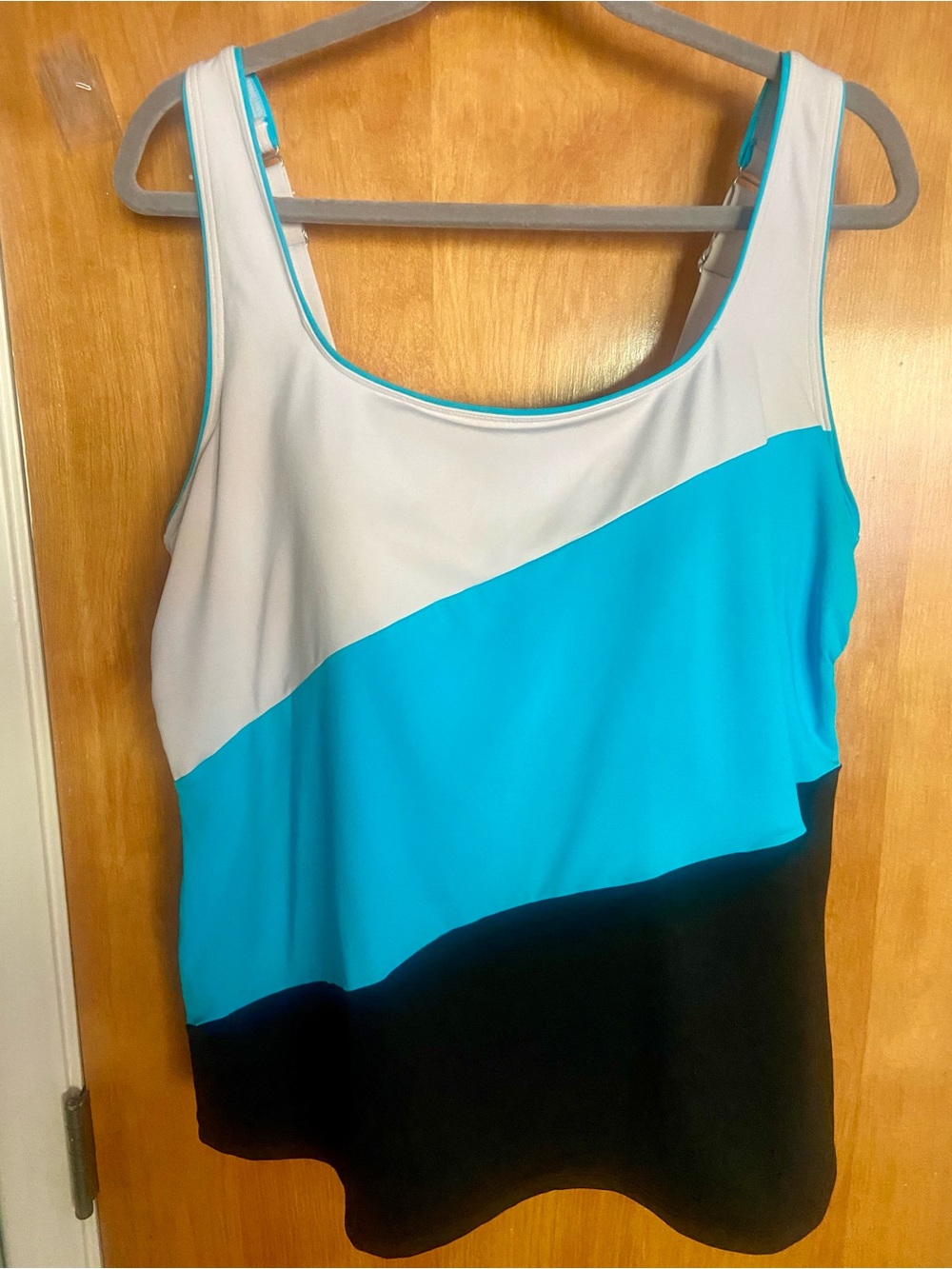 🏝️Lands' End Scoop Neck Colorblock Swim Top - White, Turquoise, Black